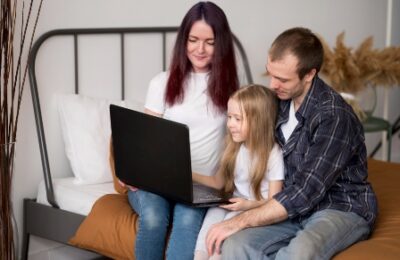 How Online Family Therapy Can Help Texas Families Build Stronger Relationships