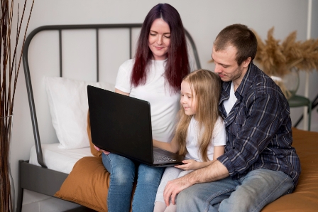 How Online Family Therapy Can Help Texas Families Build Stronger Relationships